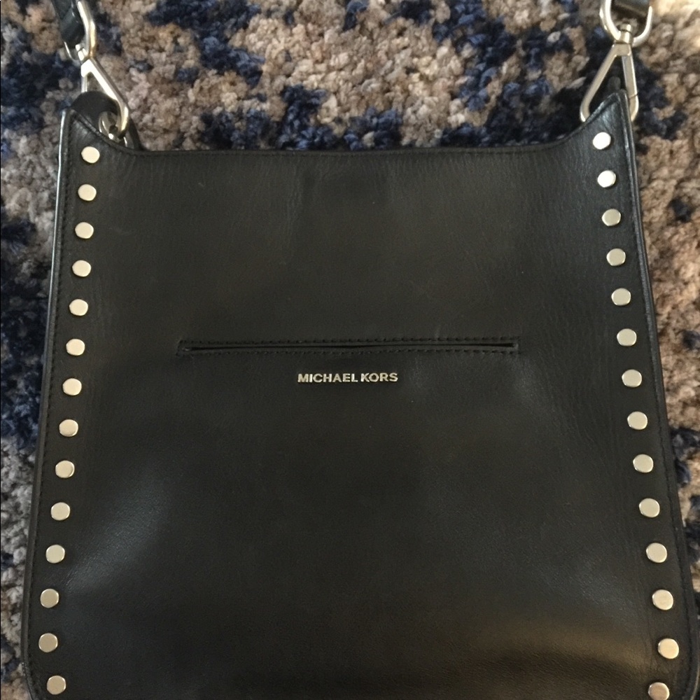 Beautiful all leather Michael Kors purse. EUC